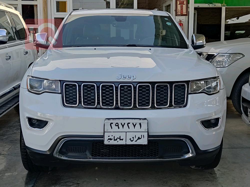 جیپ گراند شیرۆکی